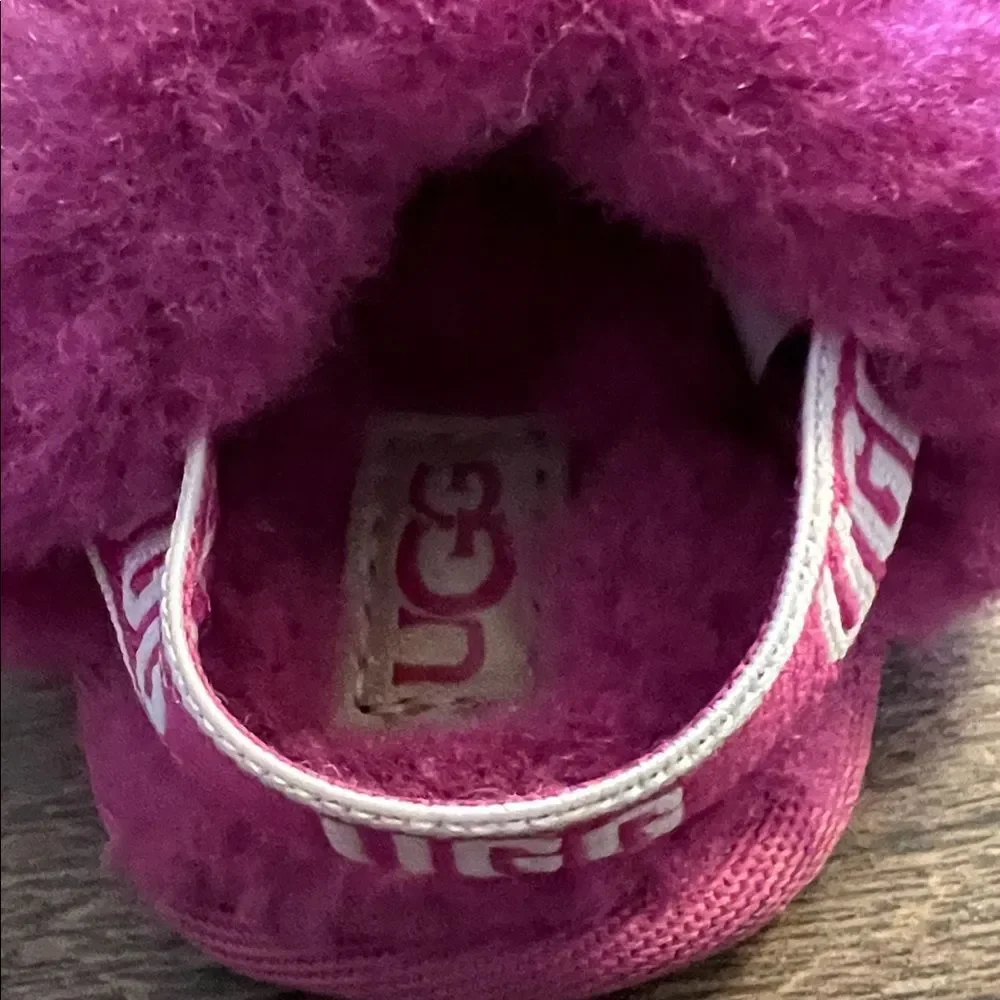 UGG Fuzzy Magenta Kids Slippers